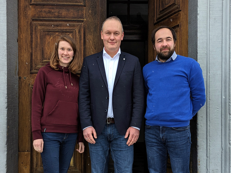 Die Initiatoren vom Projekt Beerenklima: v.l.n.r. Carolin Leefers (Geschäftsführerin Erdbeerhof Gebesee), Sören Leefers (Geschäftsführer Erdbeerhof Gebesee), Jonathan Köber (Geschäftsführer zupar.energie GmbH).