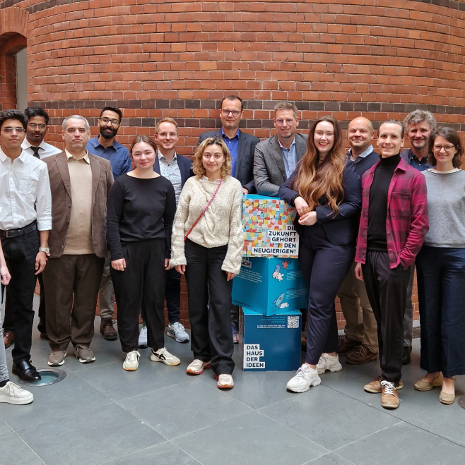 Die Gewinner*innen und Mitglieder der Jury im Startup-Programm neudeli Fellowship im Sommersemester 2024